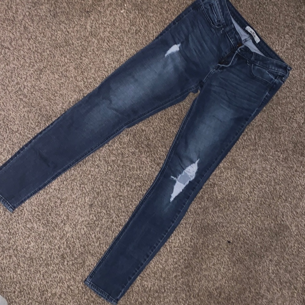 Hollister size 7R ripped jeans
